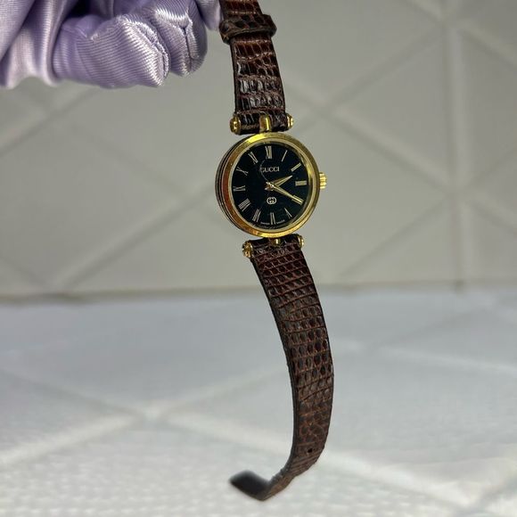 GucciโQuartz Gold-Tone Leather Calfskin Casual Brown Watch - Picture 3 of 9
